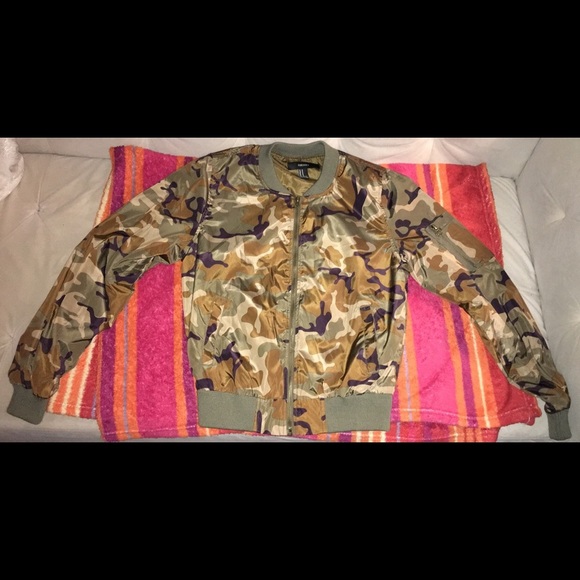 Army fatigue bomber forever 21 - Picture 2 of 3